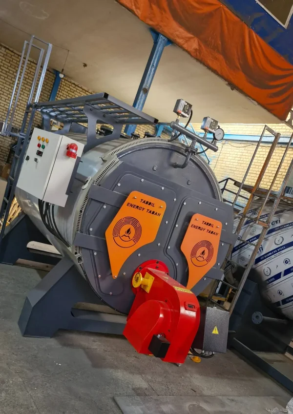 دیگ بخار صنعتی در خط تولید کارخانه